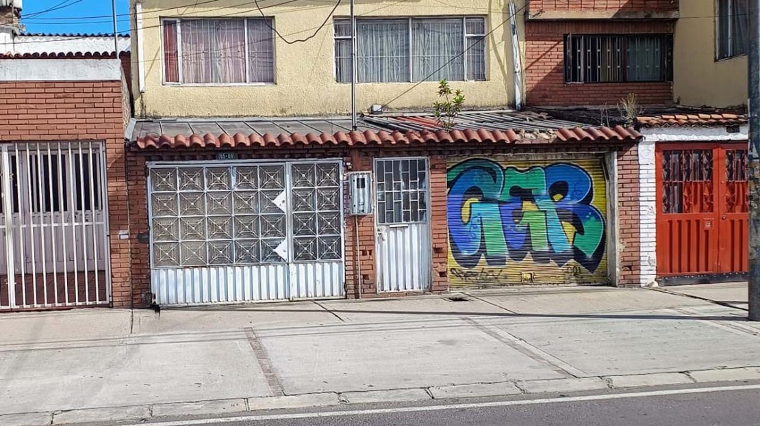Casa comercial y/o residencial en Alamos Dorado venta, Barrio Los Angeles. en Alamos - Los Angeles, Bogotá